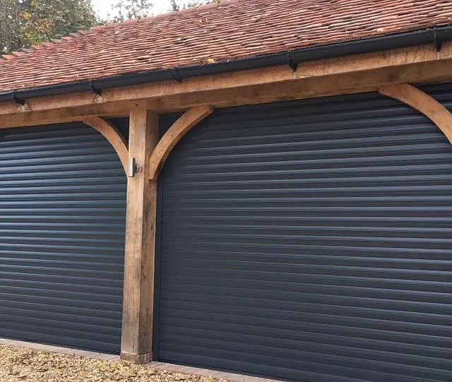 Meon Valley Garage Doors Ltd - Sectional Door - Southampton - Hampshire 