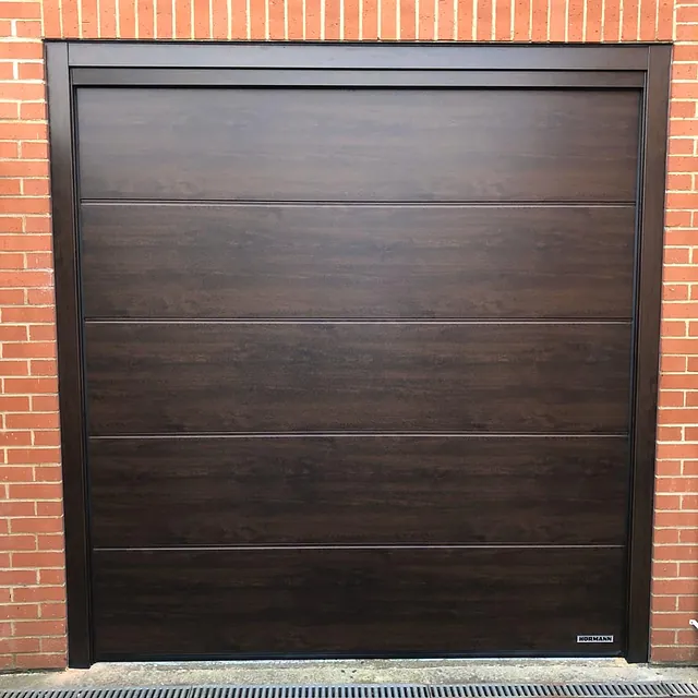 Meon Valley Garage Doors Ltd - Sectional Door - Southampton - Hampshire 